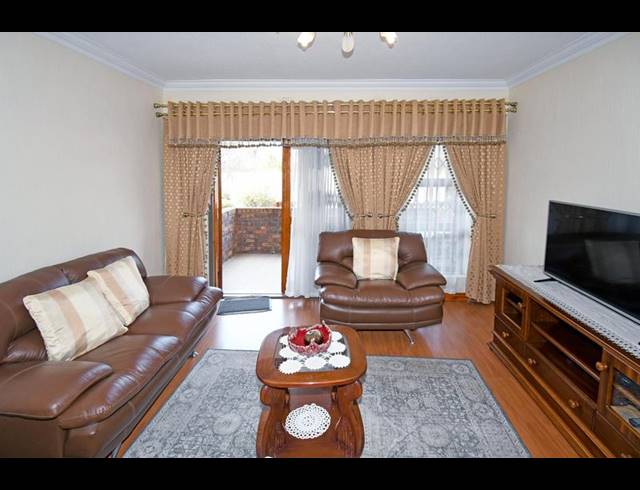 2 BEDROOM APARTMENT FOR SALE IN RIVER CLUB